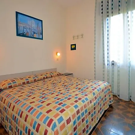 Beautiful Renewed With Fenced Garden And Fireplace By Beahost Hotel